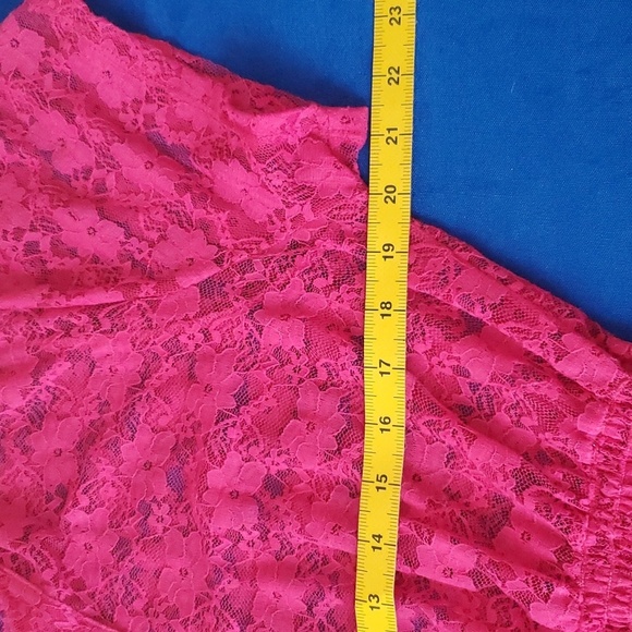 Torrid cinched waist short sleeve pink lace sz 2 top - Picture 3 of 7